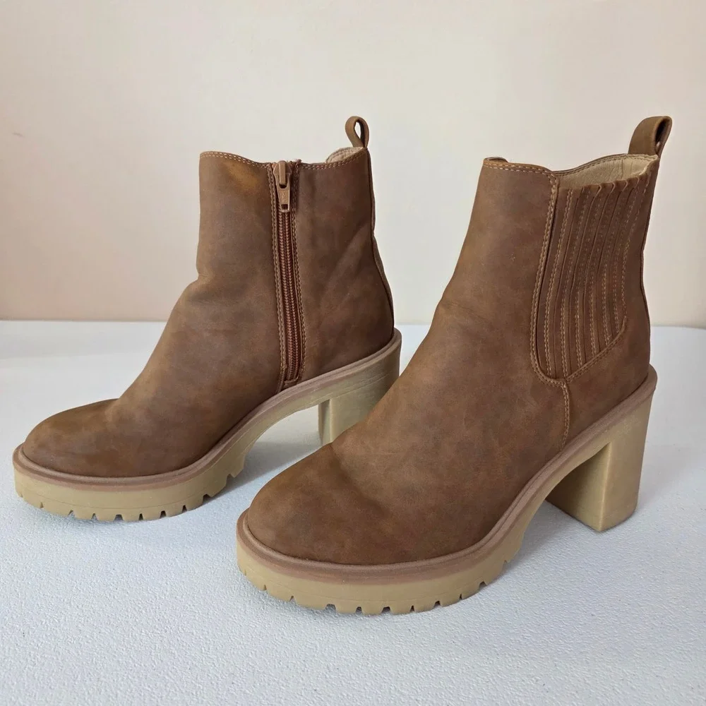 DV Dolce Vita Jade Ankle Boots Womens 7.5 Brown Lug Sole Platform Block Heel Zip